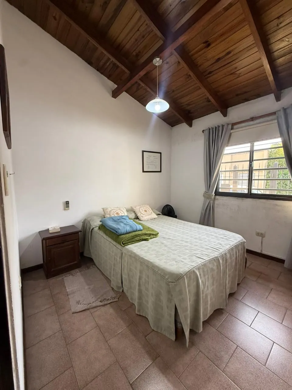 Segundo dormitorio, con ventana al frente
