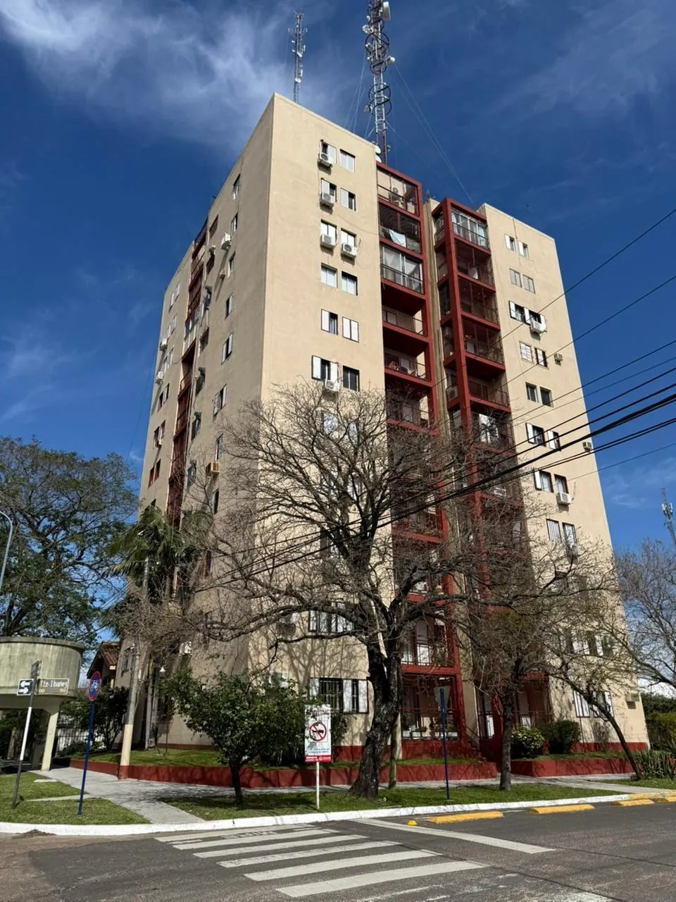 Edificio de Teniente Ibáñez 10, en la esquina con Eva Perón
